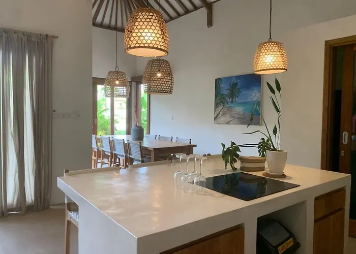 Ferienhaus Seseh Beach-twin Celestine 3 Bedrooms With Private Pool-650 M To Munggu