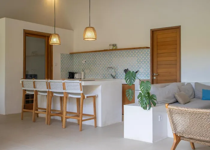 Ferienhaus Seseh Beach-twin Celestine 3 Bedrooms With Private Pool-650 M To Munggu